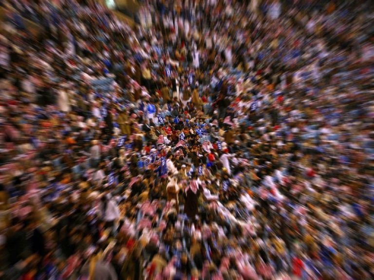 Yaşlanan Dünya Nüfusu ve Beyin Göçü Yarışı