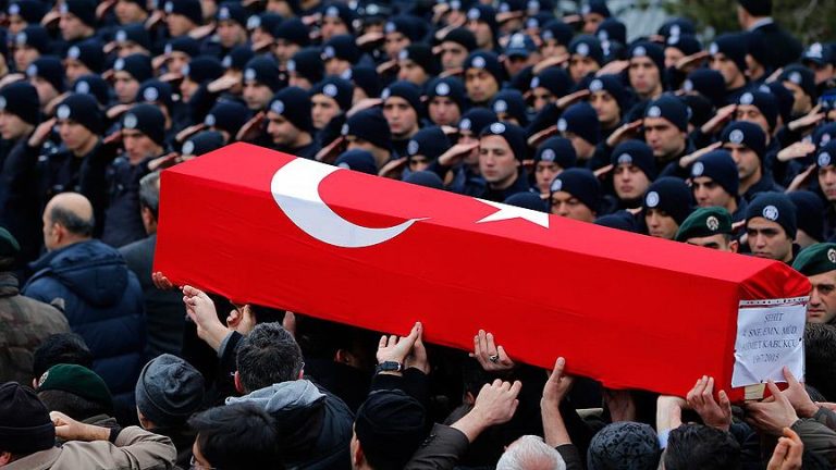 10 Nisan Polis Günü: Kahramanlar Can Verir Yurdu Yaşatmak İçin