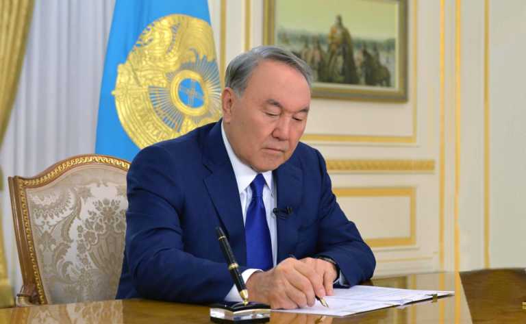 Kazakistan da Latin Alfabesine Geçiyor