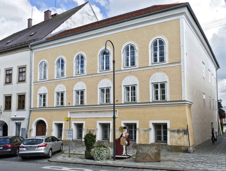 Satın Alınan Adolf Hitler’in Evi Karakol Oluyor