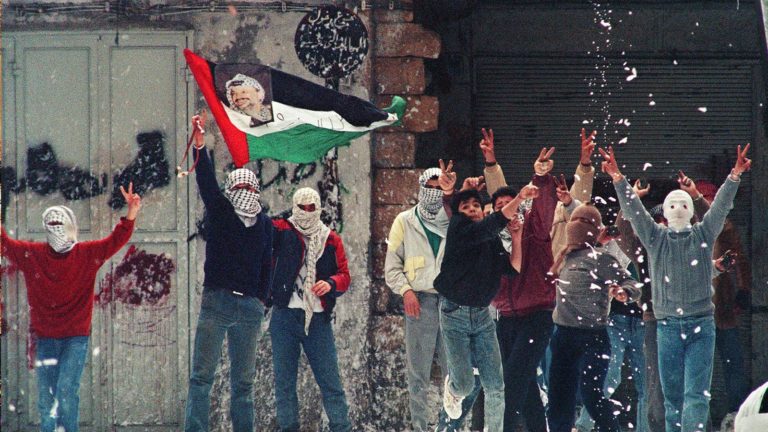 Filistin Meselesinde İki Tarihi Süreç: İntifada