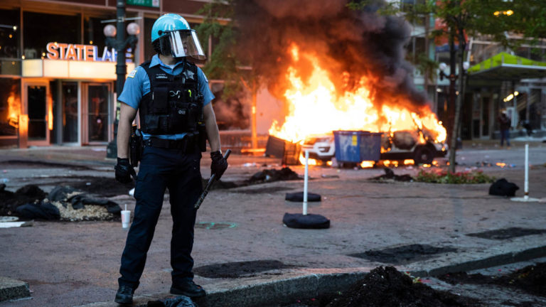 George Floyd Eylemleri ‘False Flag’ mı?