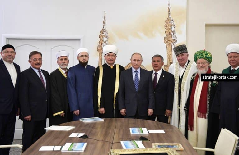 Comparative Analyses of “Muslims in the Russian Federation” and “Russians in the states of Central Asia” According to Ethno-demographic and Socio-economic Positions and Government Policies