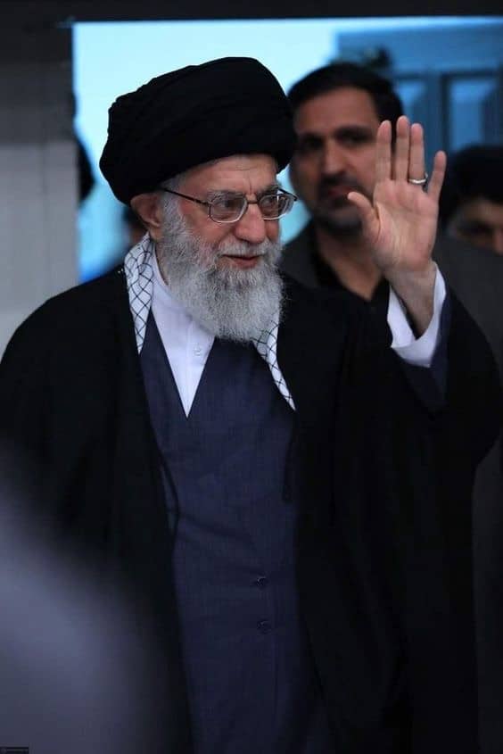 İran Dini Lideri Hamaney Öldü: Peki Ya Şimdi?